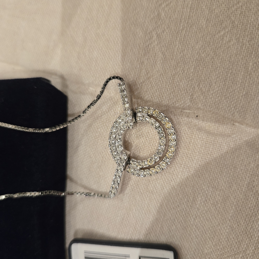 Elegant Silver and Gold Circle Pendant Necklace